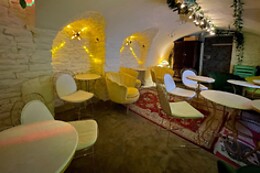 JAYUNA Piano Bar-Brasserie