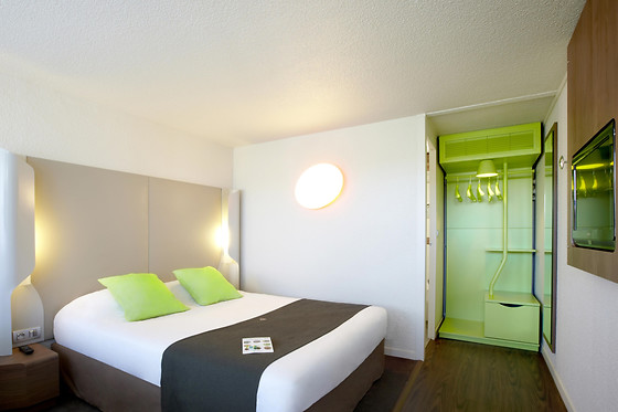 Hôtel Campanile Dreux - photo 1