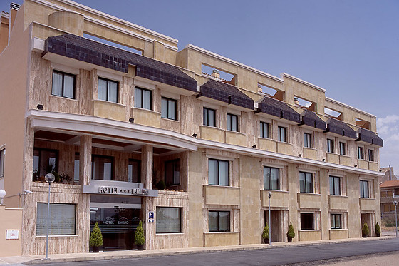 HOTEL RESTAURANTE EMILIO - photo 3