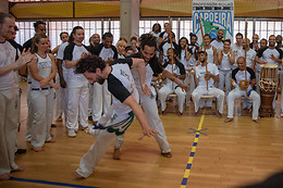 CAPOEIRA NO CORPO