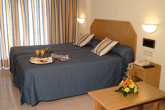 HOTEL AR ROCA ESMERALDA & SPA - photo 2